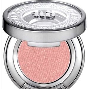 💕 2/$20 - UD Eyeshadow Single in “Snatch”